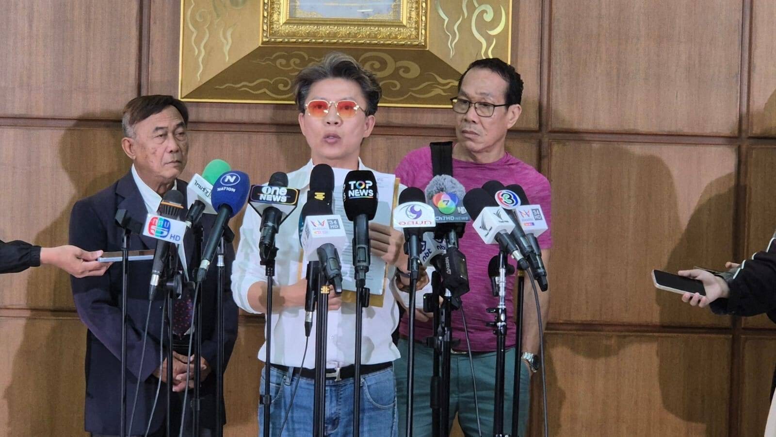 นายประสิทธิ์ ปัทมผดุงศักดิ์ ผู้สมัคร สส. เขต 8 ปทุมธานี พรรคประชาชน