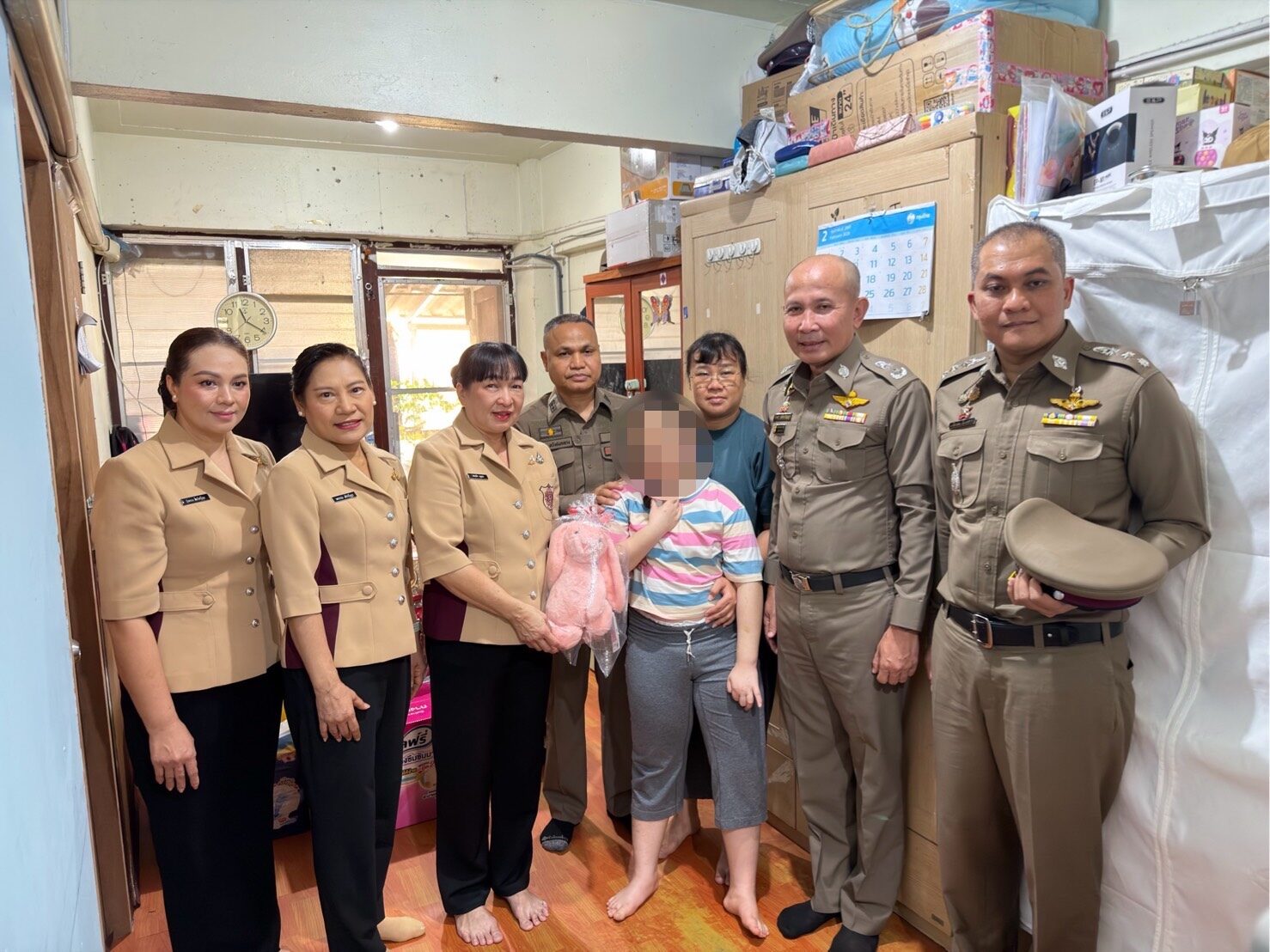 Police Wives Association Visits Police Housing Complex, Supports Family with Special Needs Child