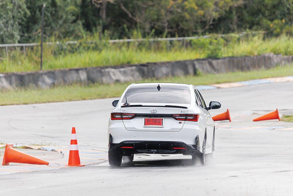 หลาก&หลายรถยนต์ - ขับ‘ยาริส เอทีฟ’ HEV GR Sport สปอร์ตปราดเปรียวแรงดีแถมประหยัด