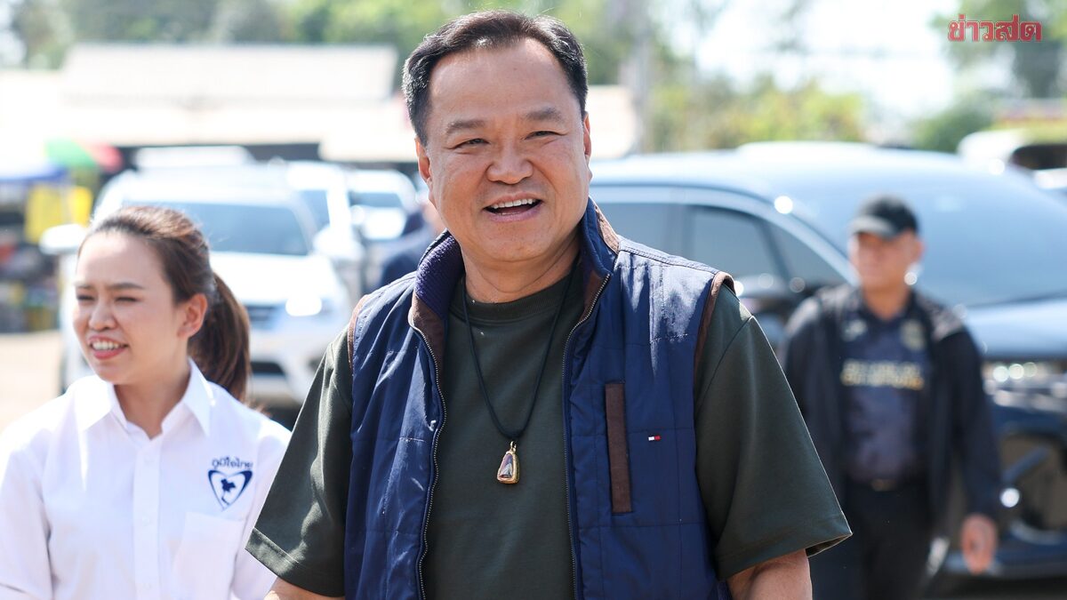 Anutin Pleads with Sisaket Residents, Promises Political Power and Guaranteed Victory