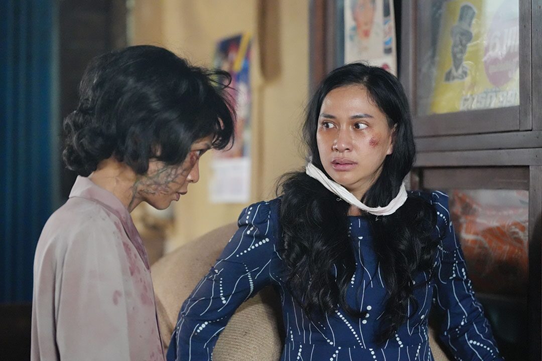 เบื้องหลังมายา