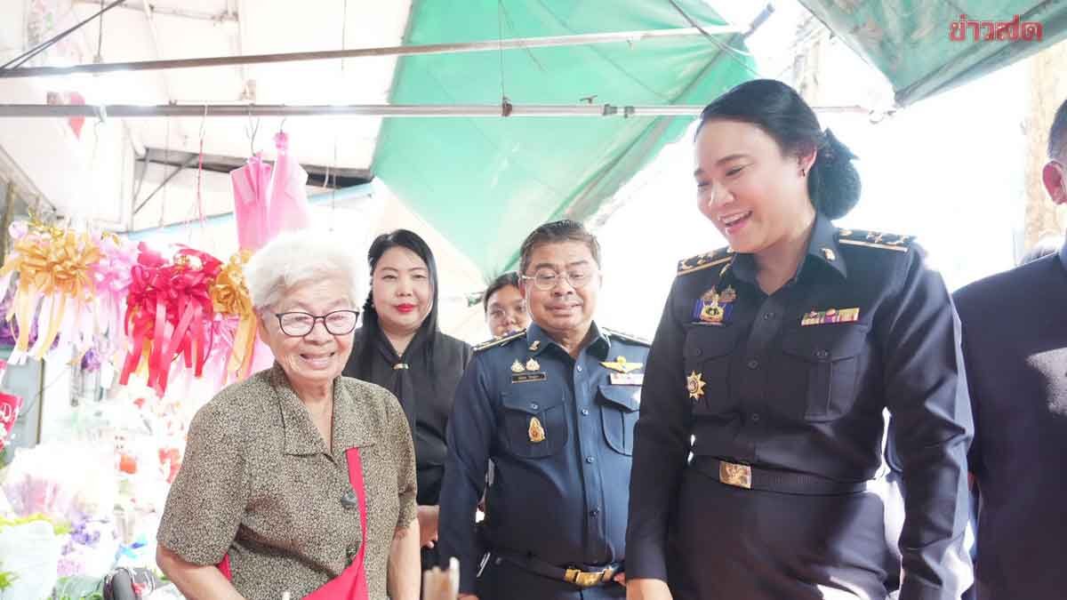 Valentine's Day Flower Market Bustling, Beautiful, and More Affordable This Year