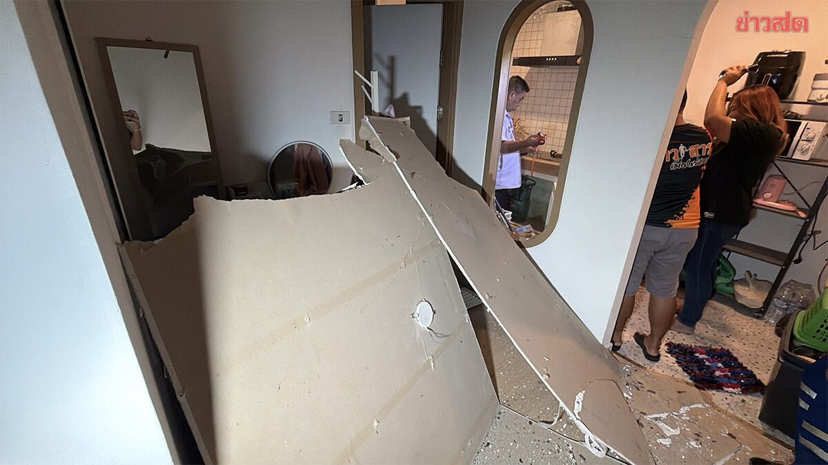 Terrifying Moment: Cooking Gas Explosion Sends Family Fleeing for Their Lives