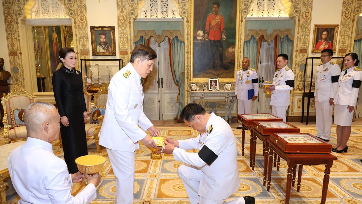 King and Queen Grant Audience to Prime Minister and Finance Minister