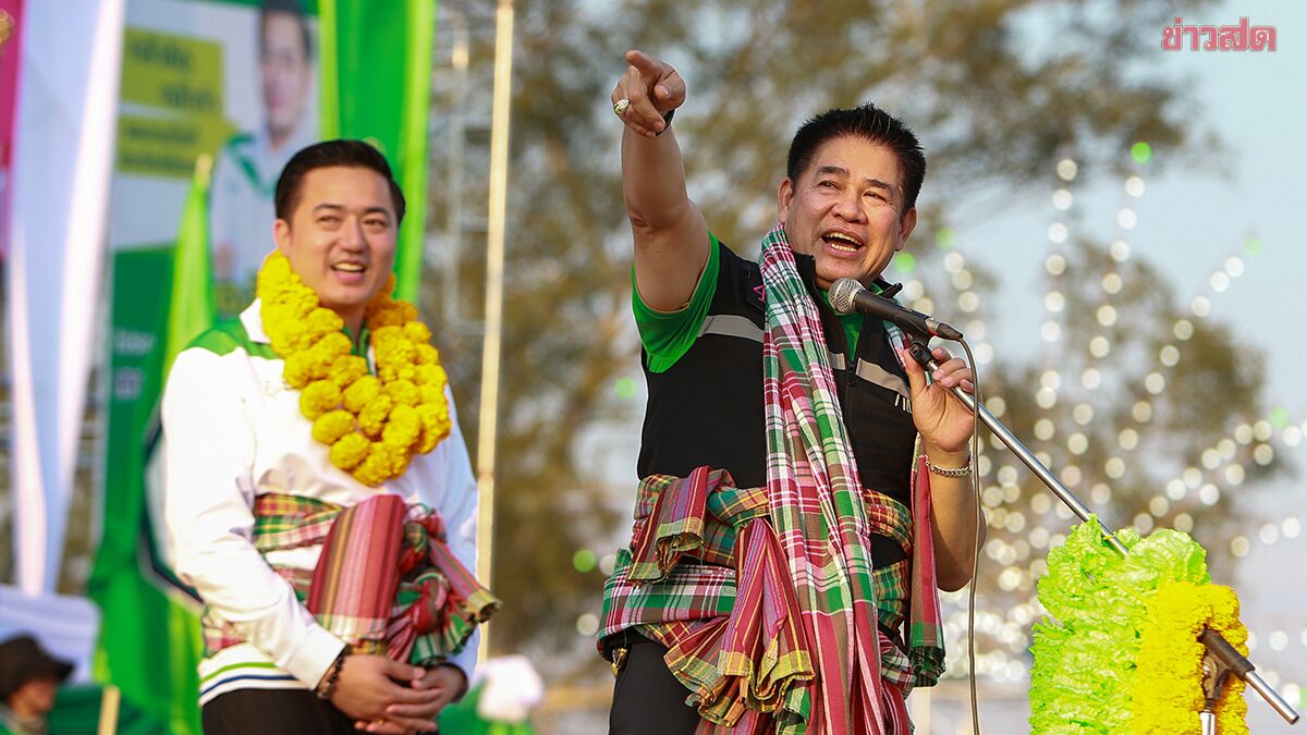 Thammanas Campaigns in Chiang Mai with Slogan 'No Old, Yes New'