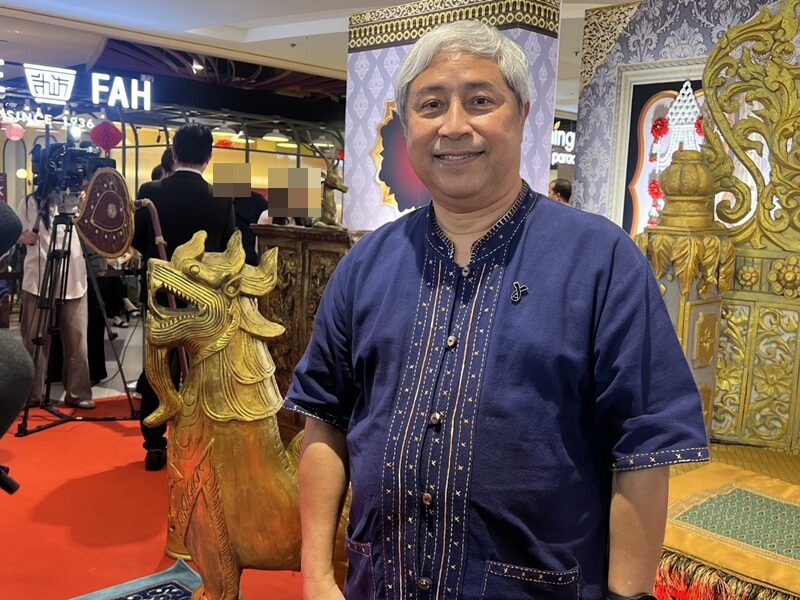 “ลอร์ด สยม” เดินหน้า “สามเศียร” 
