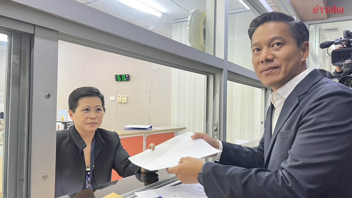 Kanvee Storms Election Commission, Demands Vote Recount in Si Sa Ket District 3