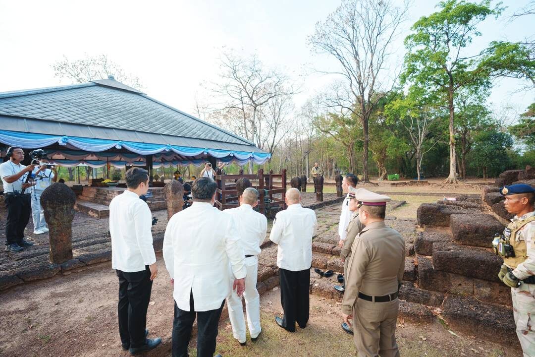 สดจากหน้าพระ