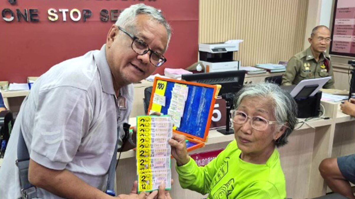 Lucky Reporter Buys Dropped Lottery Tickets, Wins Partial Prize