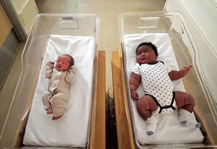 แม่สหรัฐฯ คลอดลูกชายหนัก 5.9 กก.