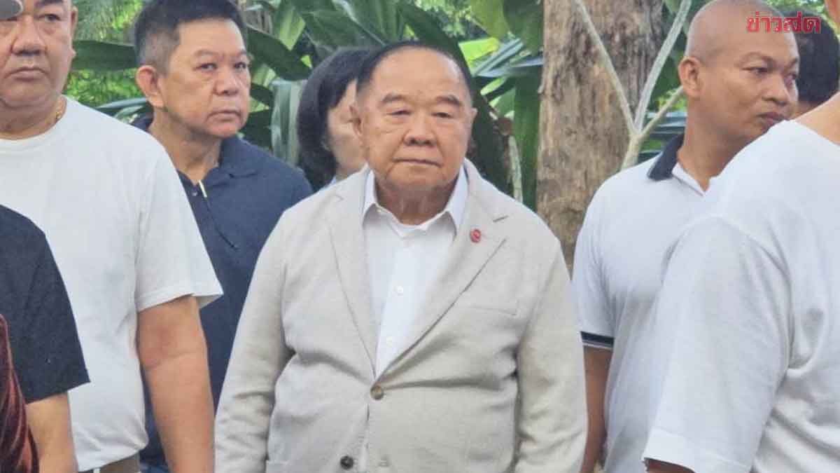 Big Pom Casts Vote, Accompanied by Brother, Urges Strong New Government