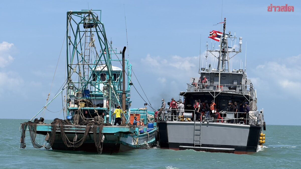 Navy Patrols Fishing Vessels at Sea to Prevent Human Trafficking