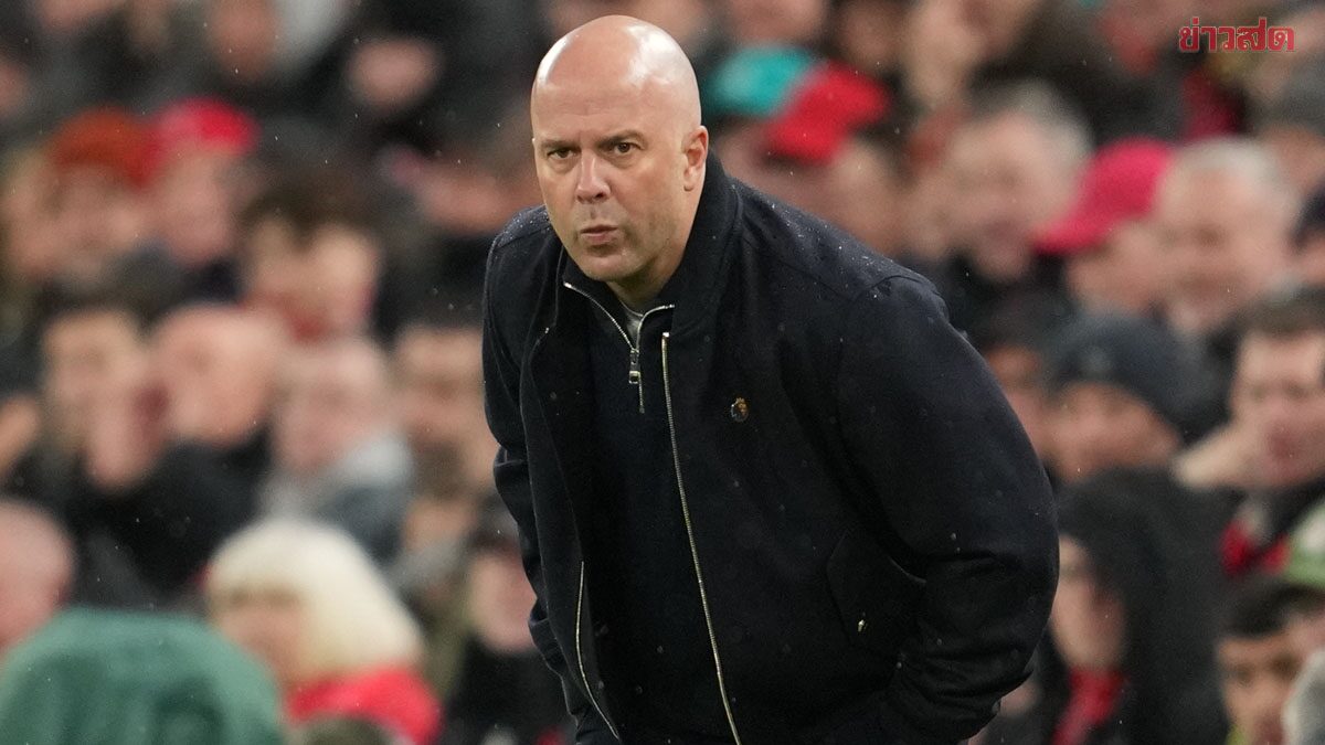 Liverpool Weighs Arne Slot's Future After Manchester City Defeat