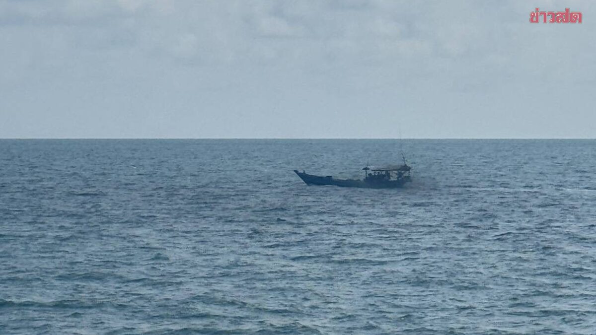 Sovereignty Challenge! Navy Region 1 Dispatches Warships to Pursue 25 Cambodian Fishing Boats Invading Thai Waters