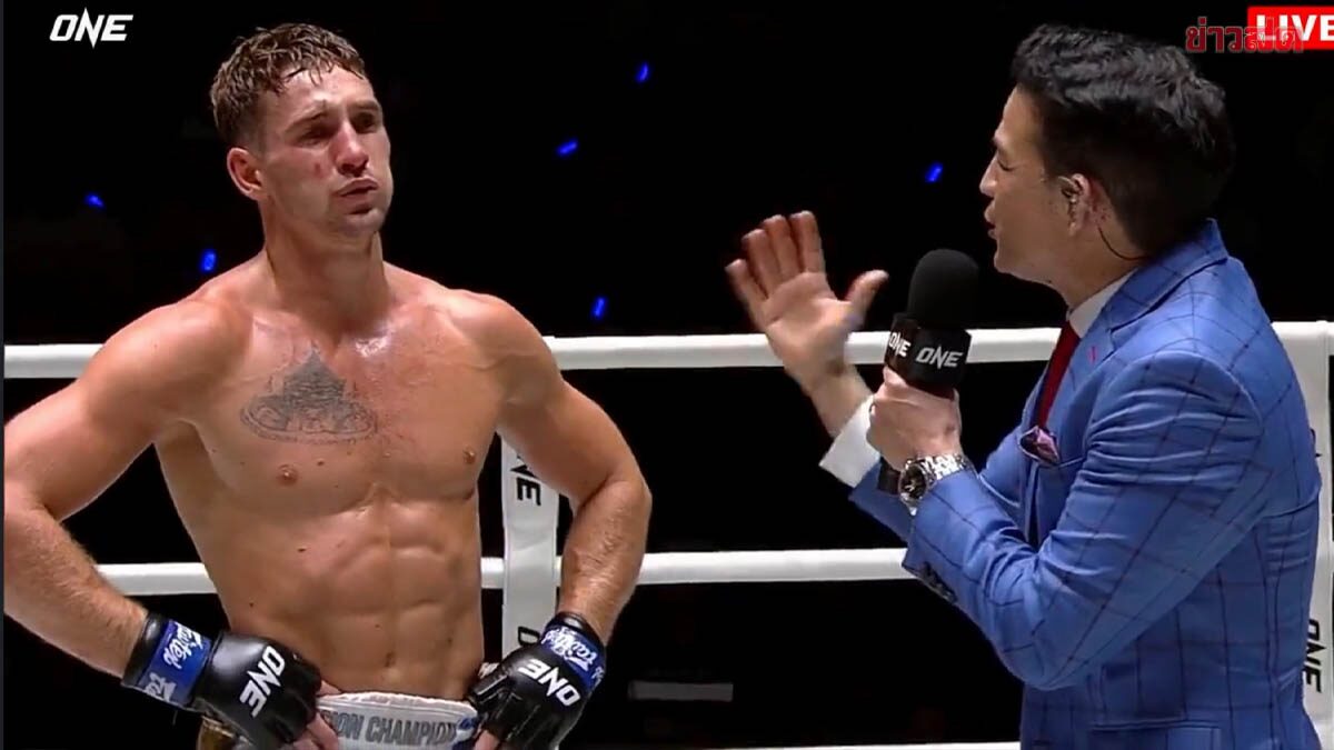 Niko Beats Chado to Win ONE Muay Thai World Championship