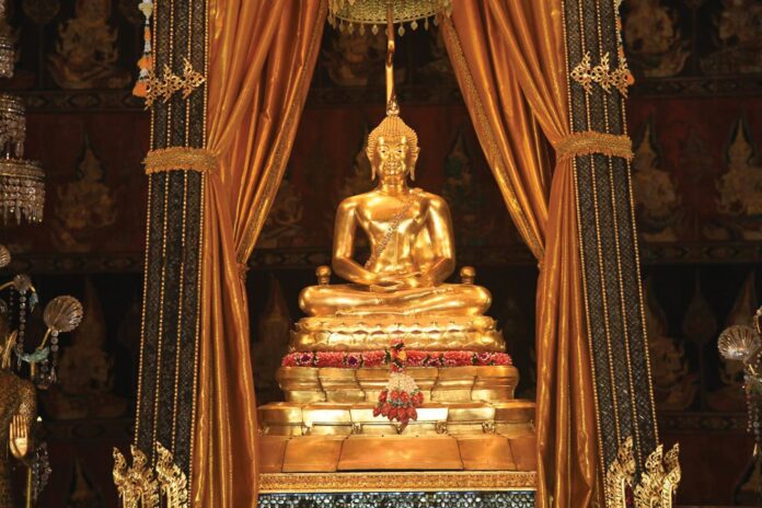 สดจากหน้าพระ