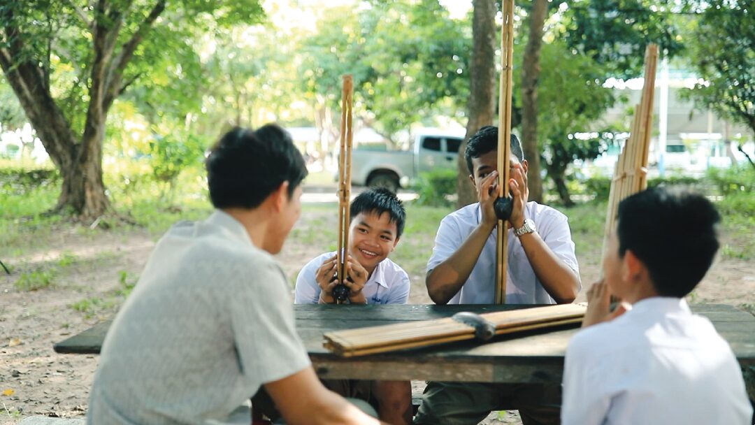 สดจากเยาวชน