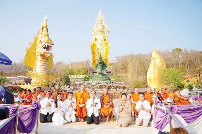 สดจากหน้าพระ