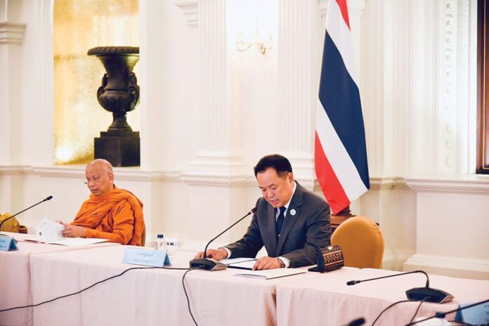 สดจากหน้าพระ