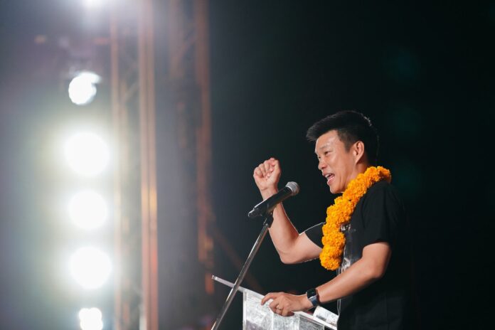 ณัฐพงษ์ เรืองปัญญาวุฒิ  