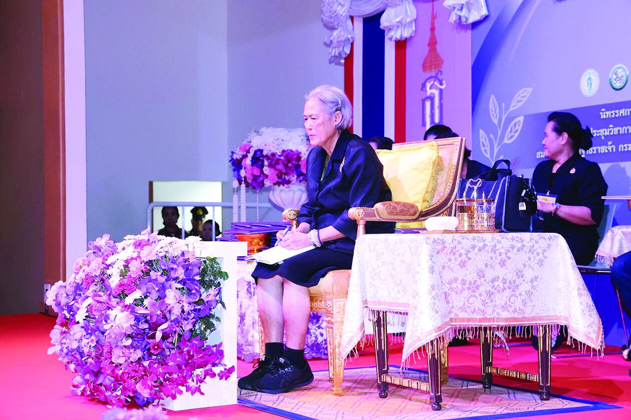 สดจากหน้าพระ - ทรงนิทรรศการทักษะทางวิชาการ ร.ร.พระปริยัติธรรม แผนกสามัญ