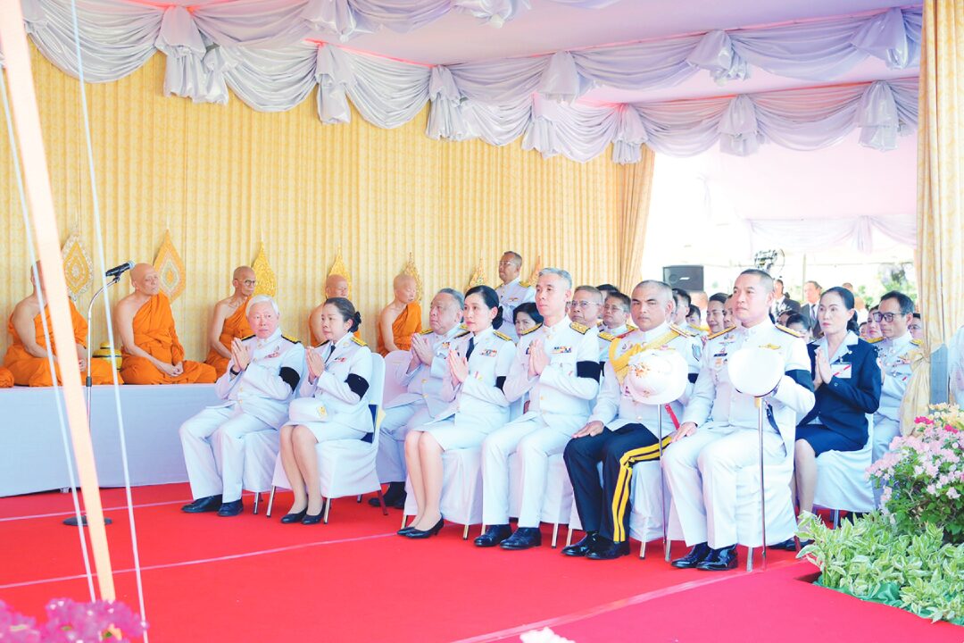 สดจากหน้าพระ