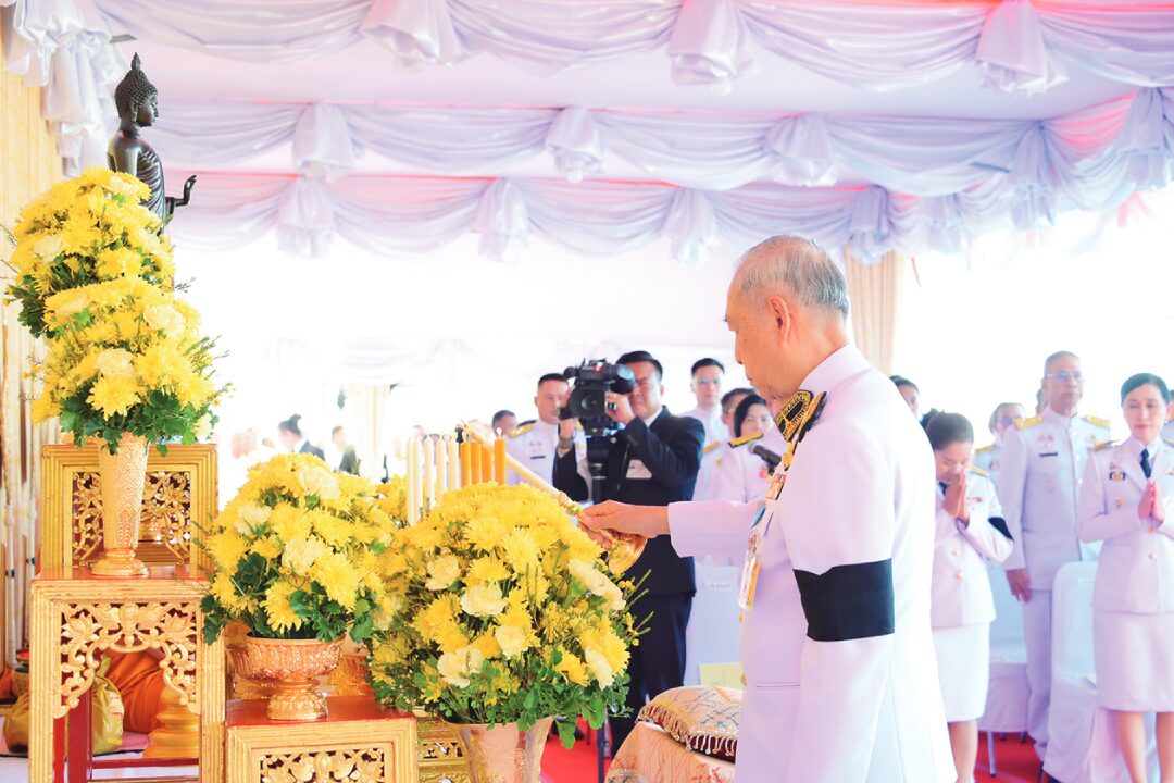 สดจากหน้าพระ