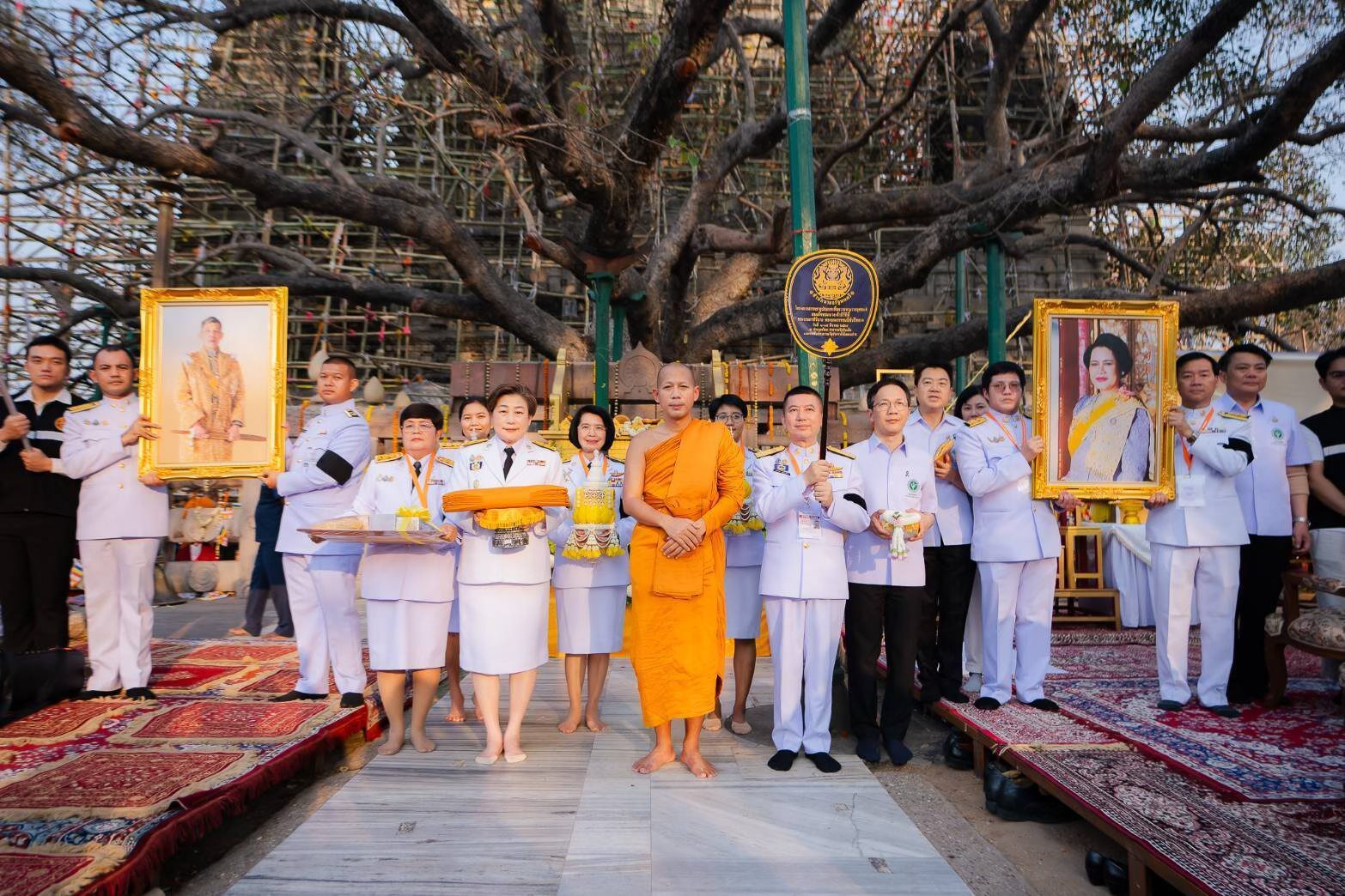 สดจากหน้าพระ - อุปสมบท 99 รูป-ถวายพระราชกุศล สมเด็จพระบรมราชชนนีพันปีหลวง