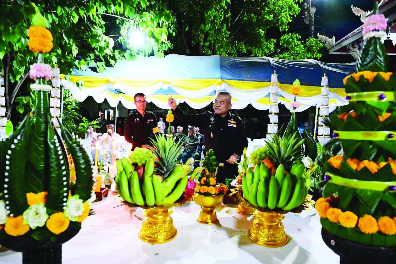 สดจากหน้าพระ