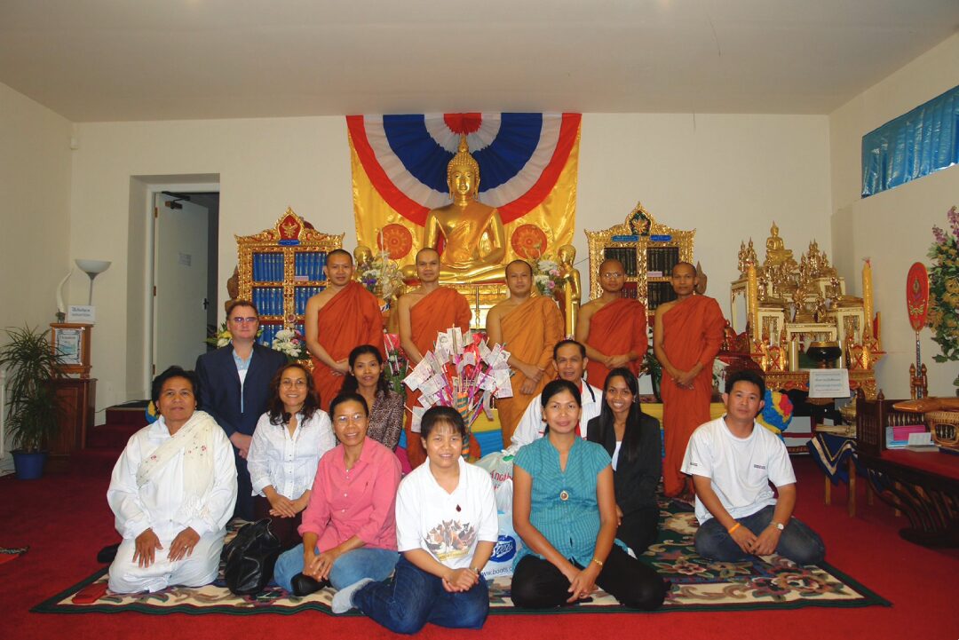 สดจากหน้าพระ