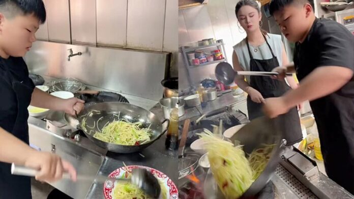 หลิว อวี่เจ๋อ วัย 14 ปี