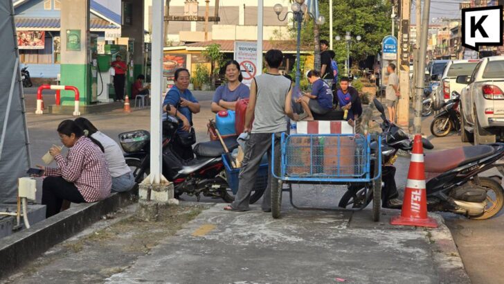 Fuel shortage sees Kamphaeng Phet residents queue overnight