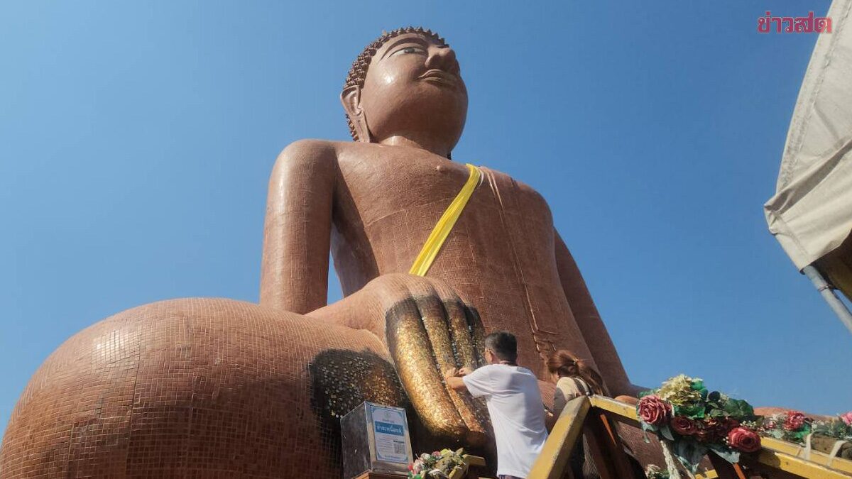 .คุณยาย ขอพร หลวงพ่อสมหวัง ล้วงไหได้เลขเด็ดตรงกับอายุ.