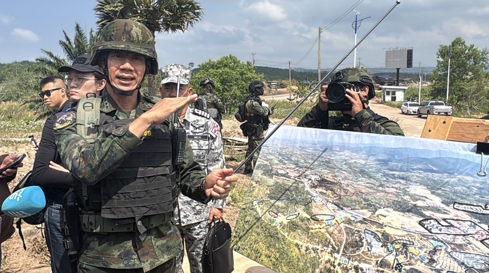 ผบ.ฉก.นย.ตราด ตรวจแนวรบชายแดน ท่าเส้น-ทมอดา-บ้านสามหลัง พบกัมพูชายั่วยุยิงก่อกวน