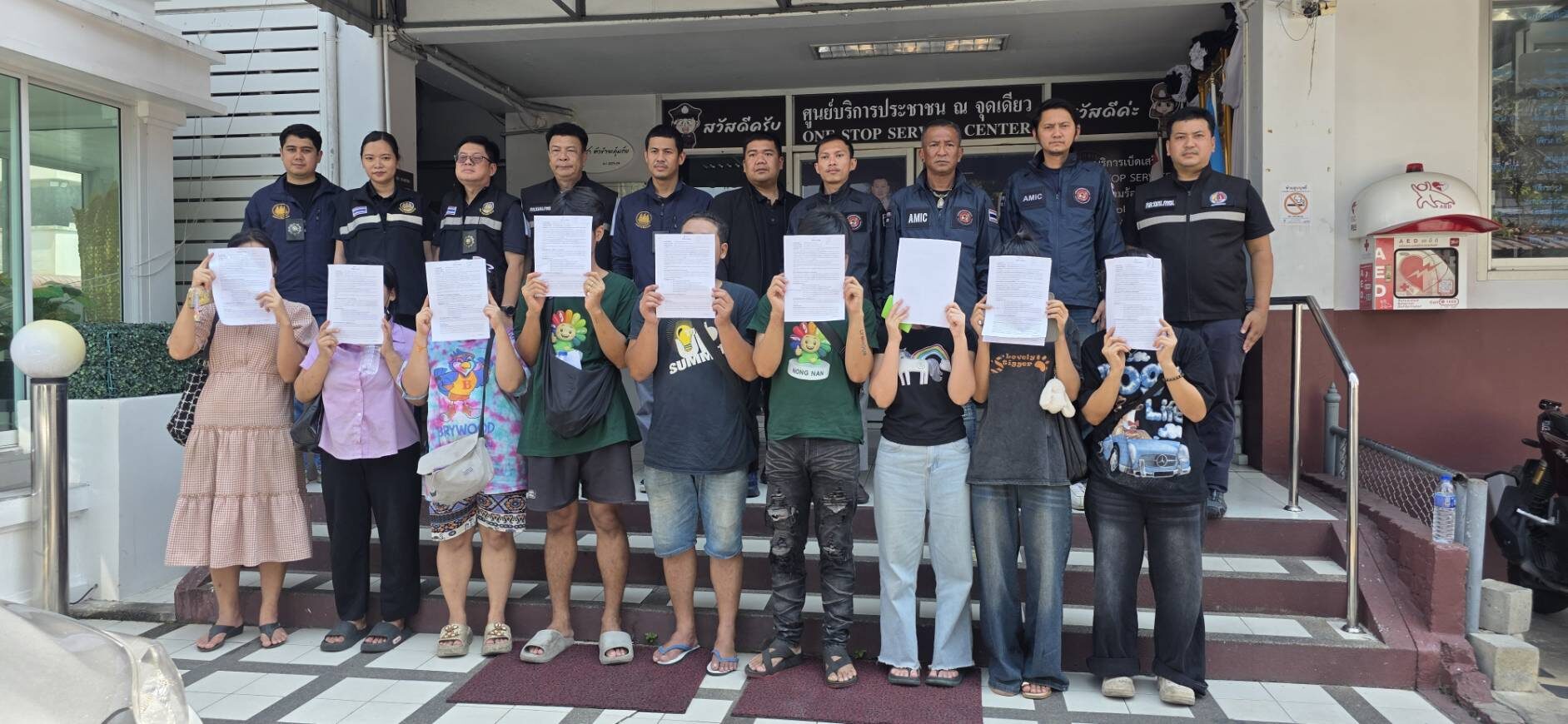 กอ.รมน.กทม. ลุยจับต่างด้าวค้าขายผิดกฎหมาย รวบ 9 ราย ทำงานนอกเหนือสิทธิ์