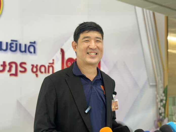เท่าพิภพ ลิ้มจิตรกร  