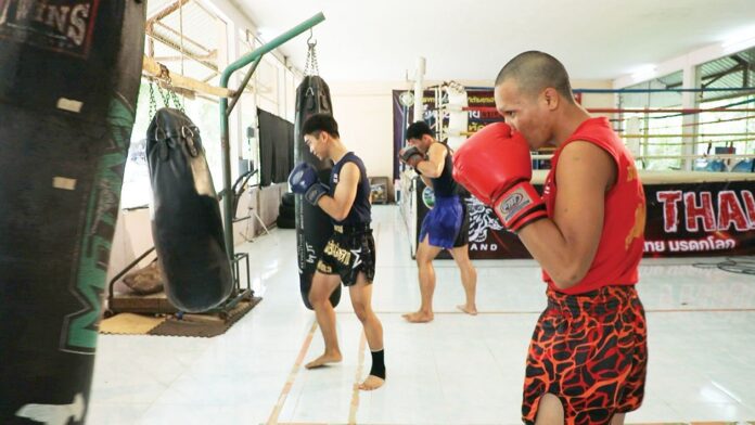 สดจากเยาวชน