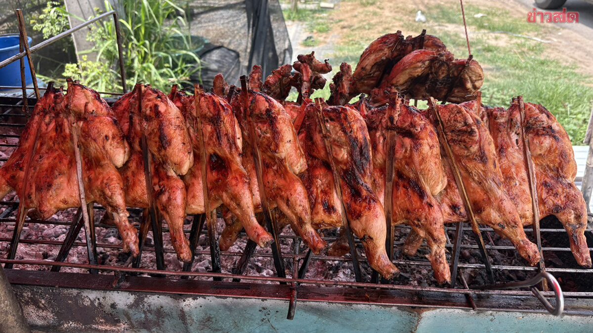 ร้านไก่ย่างชื่อดังโคราช ปรับราคาไก่ย่างเพิ่มขึ้นตัวละ 10 บาท หลังน้ำมันราคาสูงข้าวของแพงขึ้น