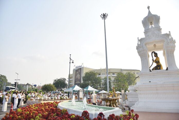 ชวนกันมา-พากันมูเตลู - พระแม่ธรณีบีบมวยผม เทพเจ้าแห่งพื้นแผ่นดิน