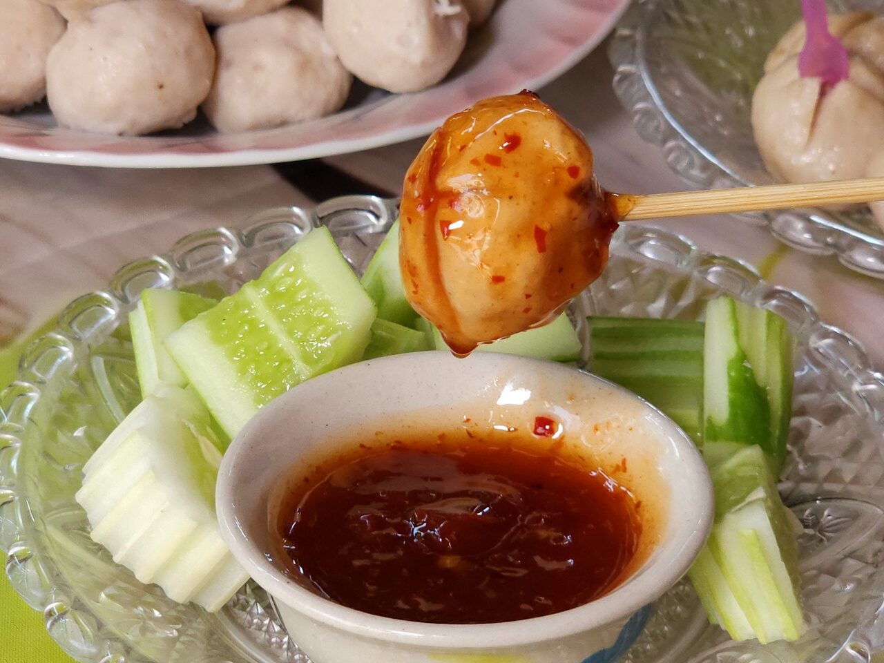 จานเด็ด ราชบุรี ลูกชิ้นปั้นมือ ย่างเตาถ่าน อร่อย สดใหม่ หอมกลิ่นควันถ่าน ราคาไม่แพง