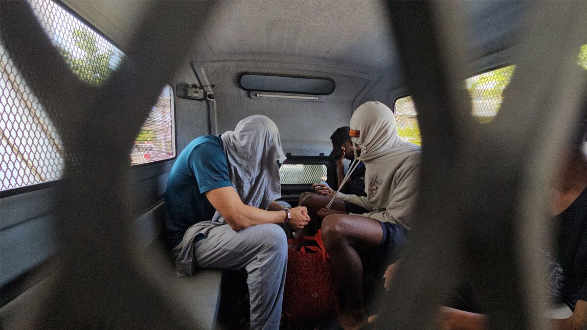 จับได้ 3 แก๊งต่างชาติ ปล้นเงิน 2 ล้าน บ้านชาวอังกฤษที่พัทยา กำลังจะหนีไปต่างประเทศ