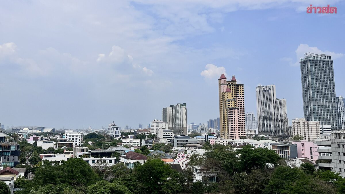 .คพ.เผย กรุงเทพฯ พ้นช่วงวิกฤต ฝุ่นPM2.5 แล้ว แนวโน้มดีขึ้น แต่ยังมีโอกาสพบค่าฝุ่นเกินมาตรฐาน.