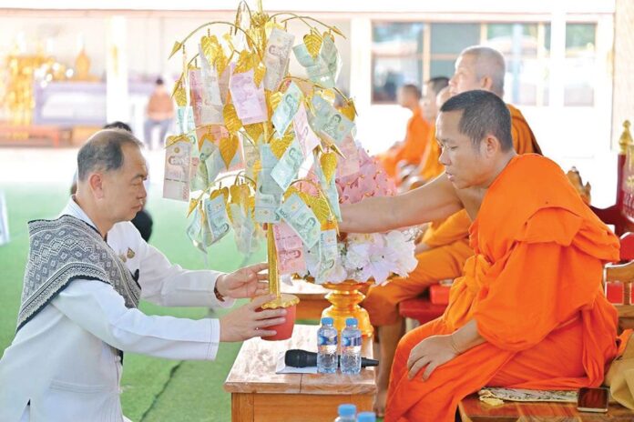 สดจากหน้าพระ - สักการะบรมสารีริกธาตุ2แผ่นดิน มาฆบูชาอาเซียนถิ่นไทย-ลาว