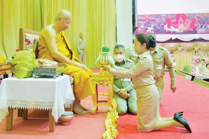 สดจากหน้าพระ - มอบประกาศสำนักนายกฯ พระราชทานวิสุงคามสีมา