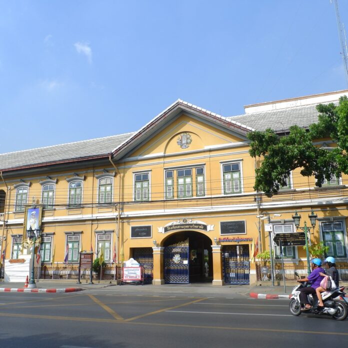 โรงเรียนสวนกุหลาบวิทยาลัย