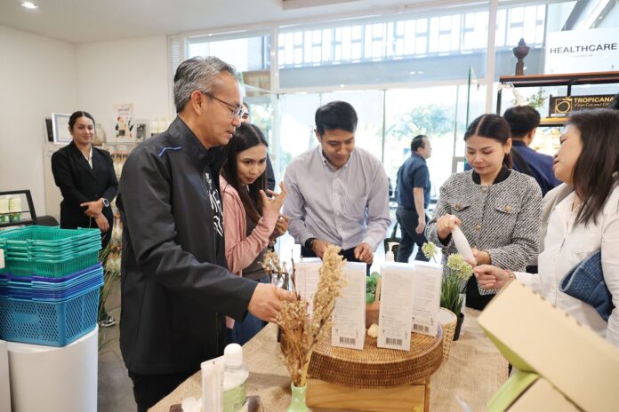 หลาก@หลาย