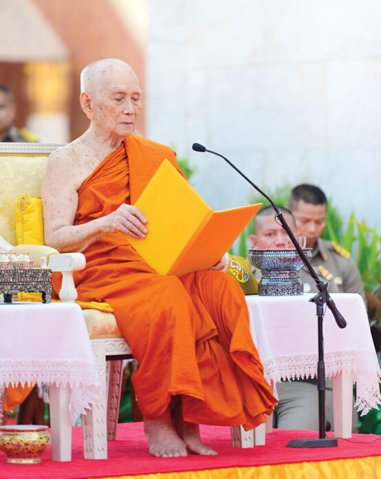 สดจากหน้าพระ