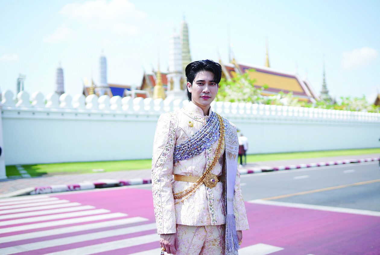 สกู๊ปบันเทิง - ‘ยูโร-ภูมิ-แอนน่า’สาดเสน่ห์ไทย ‘แต่งไทย เที่ยวได้ทุกที่’รับสงกรานต์