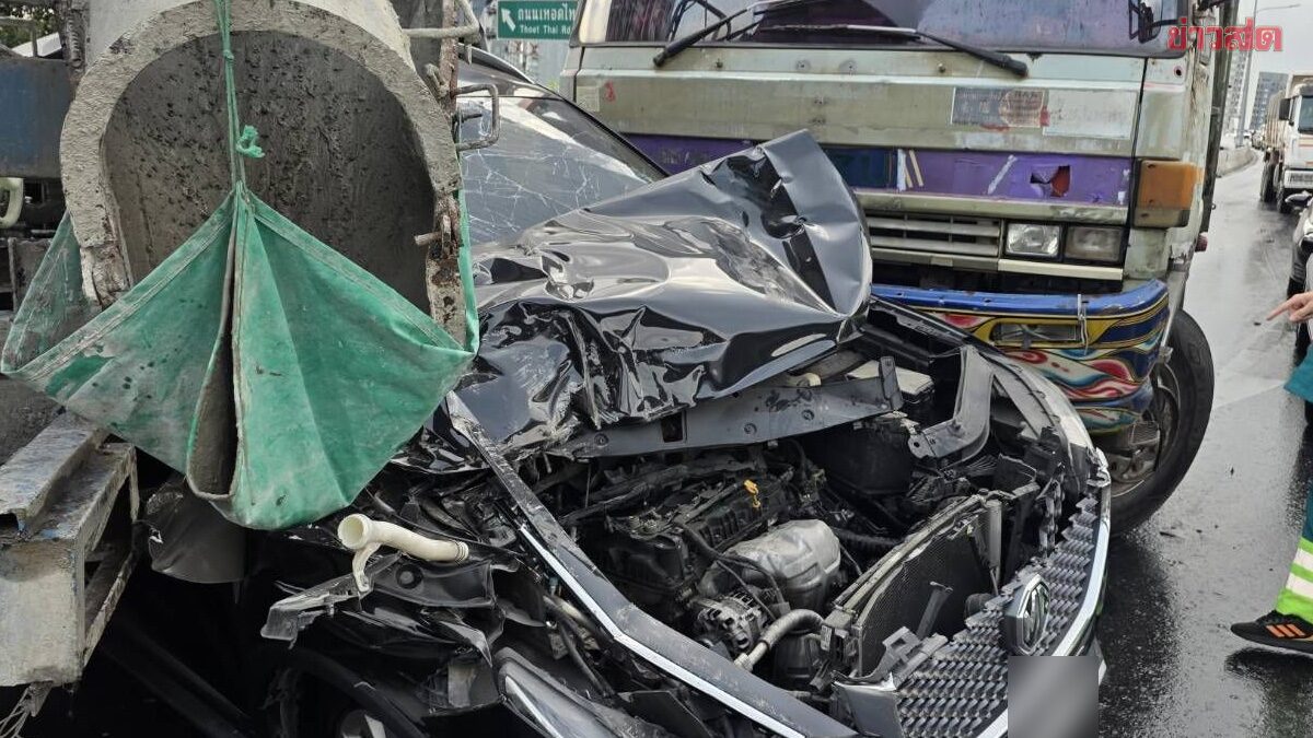 ชนวินาศสันตะโร 10ล้อ เสียรถยนต์พังยับ จยย.ถูกก็อปปี้ เสียชีวิต1