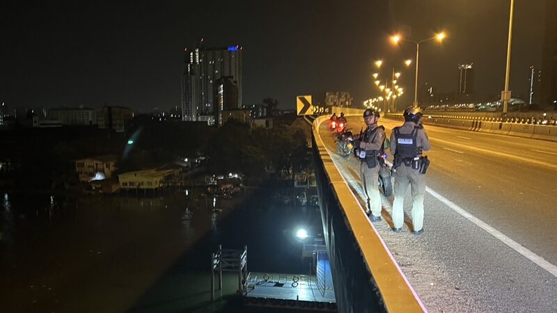 สะพานพระนั่งเกล้า